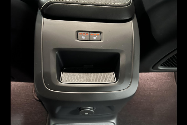 Volvo XC60 T6 AWD Plug-in hybrid Plus Black Edition Trekhaak | Adapt. cruise | Open dak | Harman/Kardon | Stoel-/Stuurverwarming | 360 camera | Google | Memory