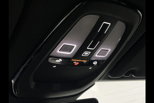 Volvo XC60 T6 AWD Plug-in hybrid Plus Black Edition Trekhaak | Adapt. cruise | Open dak | Harman/Kardon | Stoel-/Stuurverwarming | 360 camera | Google | Memory