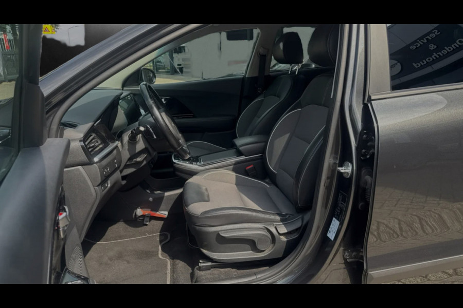 Kia e-Niro Edition 64 kWh (NL-auto, 1e Eig, Navi, Carplay, StoelV, Camera, PDC V+A, Lane Assist, Etc)