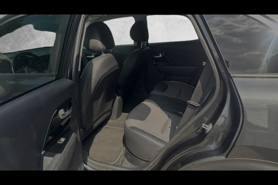 Kia e-Niro Edition 64 kWh (NL-auto, 1e Eig, Navi, Carplay, StoelV, Camera, PDC V+A, Lane Assist, Etc)