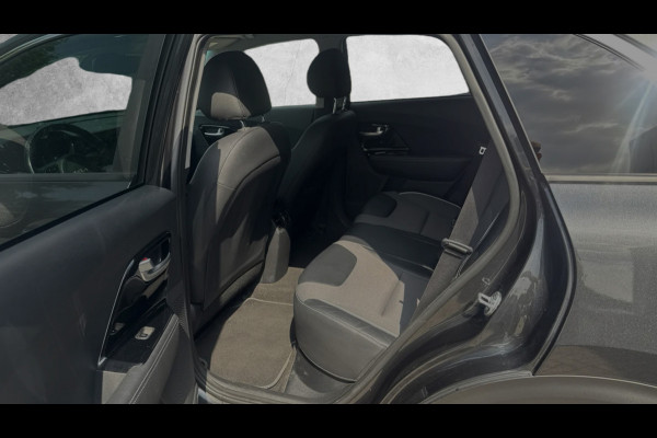 Kia e-Niro Edition 64 kWh (NL-auto, 1e Eig, Navi, Carplay, StoelV, Camera, PDC V+A, Lane Assist, Etc)