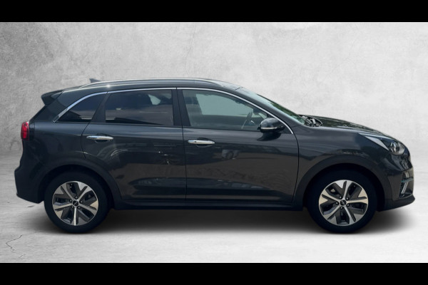 Kia e-Niro Edition 64 kWh (NL-auto, 1e Eig, Navi, Carplay, StoelV, Camera, PDC V+A, Lane Assist, Etc)