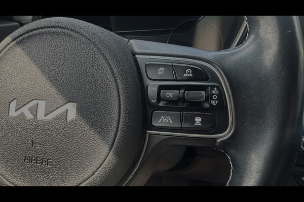 Kia e-Niro Edition 64 kWh (NL-auto, 1e Eig, Navi, Carplay, StoelV, Camera, PDC V+A, Lane Assist, Etc)