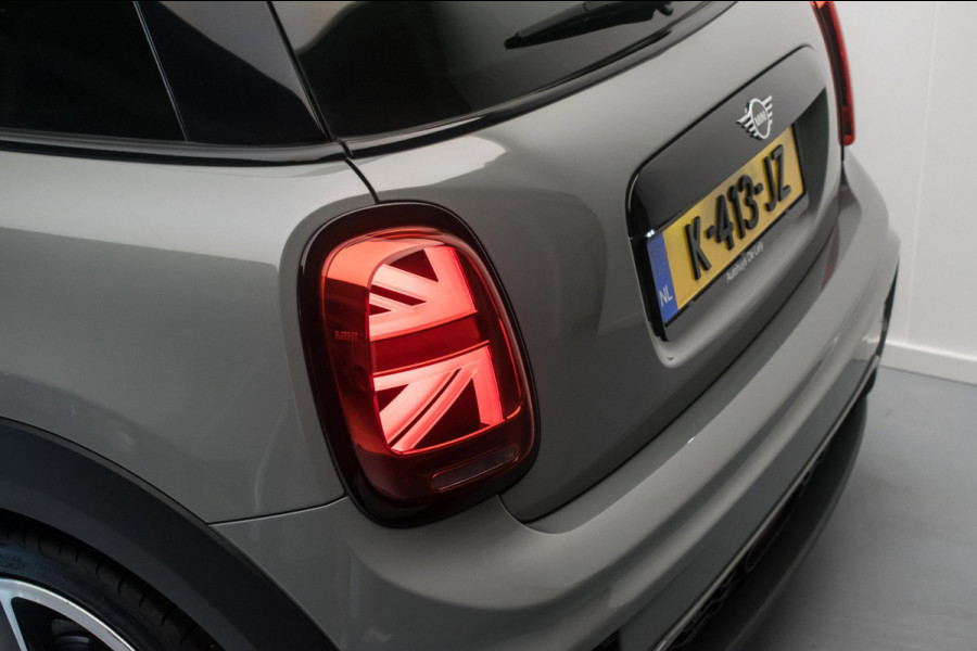 MINI Mini 1.5 Cooper FULL OPTION NL-auto [ JCW-Pakket Panoramadak Harman Kardon HUD Digital Dash Keyless Stoelverwarming ]