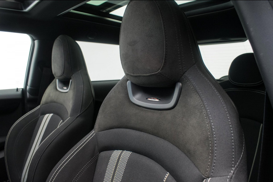 MINI Mini 1.5 Cooper FULL OPTION NL-auto [ JCW-Pakket Panoramadak Harman Kardon HUD Digital Dash Keyless Stoelverwarming ]