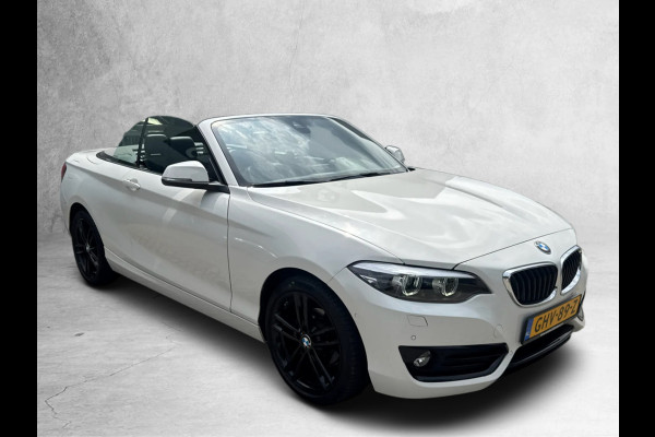 BMW 2 Serie Cabrio 218i High Executive (Goed OnderH, Navi, StoelV, Cruise Con, Parkeersensoren, Etc)