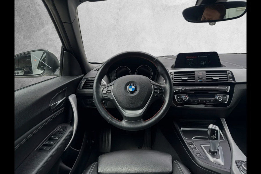 BMW 2 Serie Cabrio 218i High Executive (Goed OnderH, Navi, StoelV, Cruise Con, Parkeersensoren, Etc)