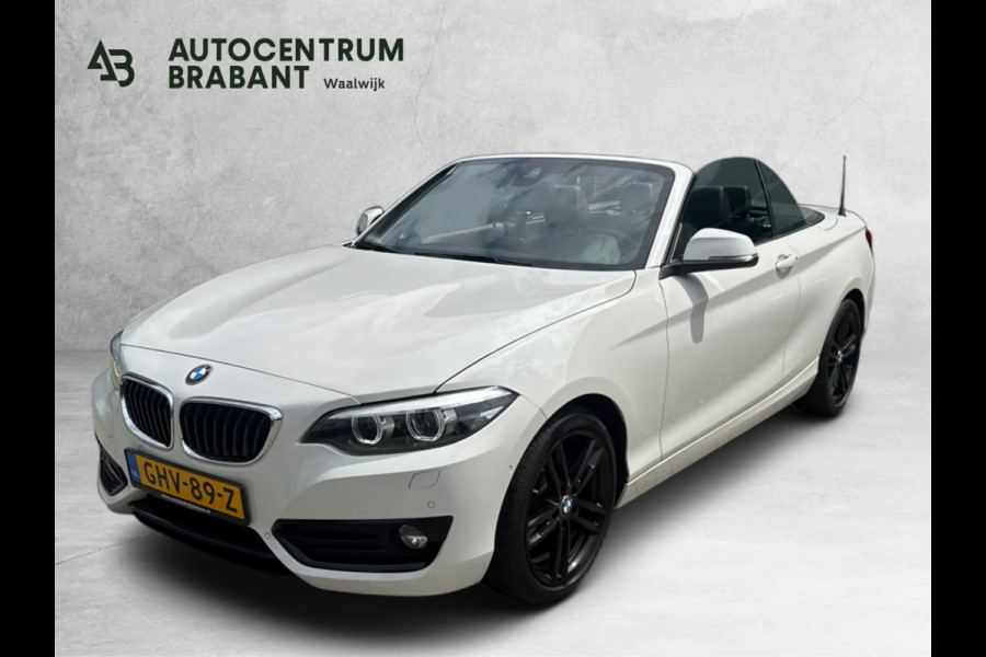 BMW 2 Serie Cabrio 218i High Executive (Goed OnderH, Navi, StoelV, Cruise Con, Parkeersensoren, Etc)