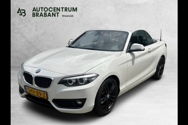 BMW 2 Serie Cabrio 218i High Executive (Goed OnderH, Navi, StoelV, Cruise Con, Parkeersensoren, Etc)