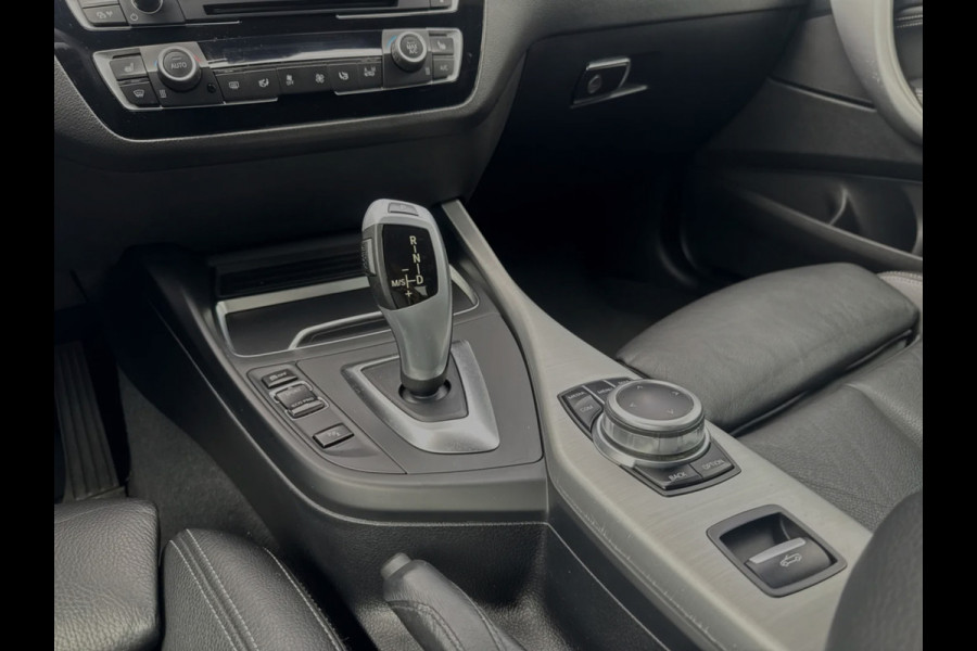 BMW 2 Serie Cabrio 218i High Executive (Goed OnderH, Navi, StoelV, Cruise Con, Parkeersensoren, Etc)