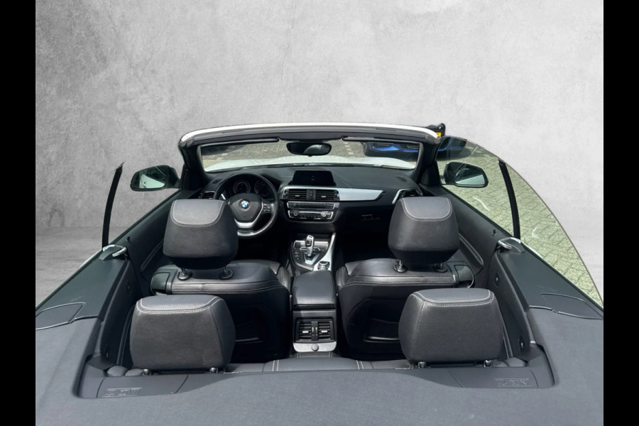 BMW 2 Serie Cabrio 218i High Executive (Goed OnderH, Navi, StoelV, Cruise Con, Parkeersensoren, Etc)