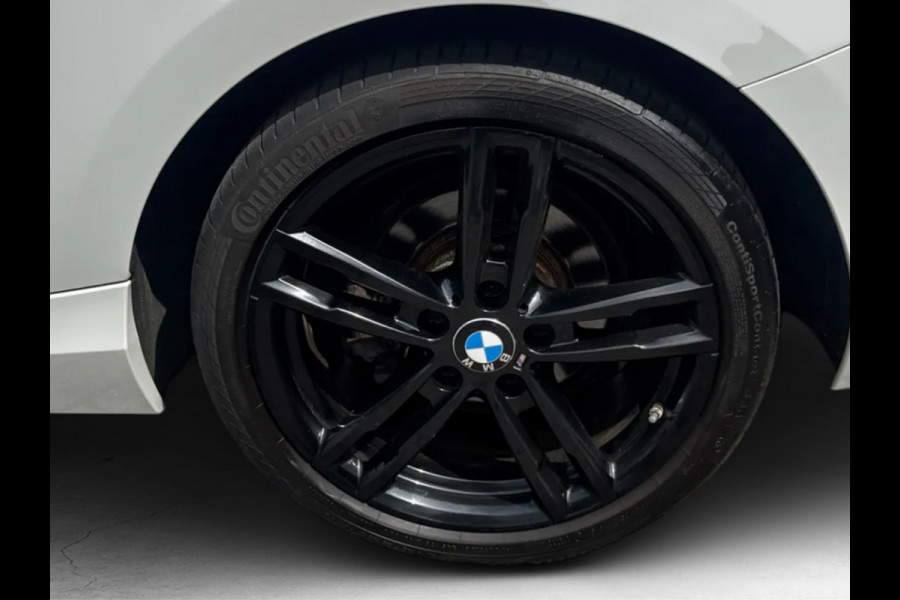 BMW 2 Serie Cabrio 218i High Executive (Goed OnderH, Navi, StoelV, Cruise Con, Parkeersensoren, Etc)