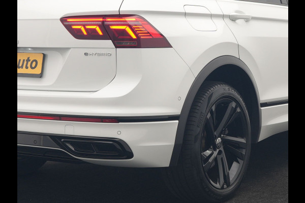 Volkswagen Tiguan 1.4 TSI eHybrid R-Line PHEV 245pk Dealer O.H | Adaptive Cruise | Head Up | Camera | IQ Light | Sportstoelen Verwarmd | Apple Carplay | Keyless | BLIS | Navigatie | Virtual | DAB | 19"L.M | Plug In Hybrid |
