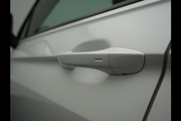 Volkswagen Tiguan 1.4 TSI eHybrid R-Line PHEV 245pk Dealer O.H | Adaptive Cruise | Head Up | Camera | IQ Light | Sportstoelen Verwarmd | Apple Carplay | Keyless | BLIS | Navigatie | Virtual | DAB | 19"L.M | Plug In Hybrid |