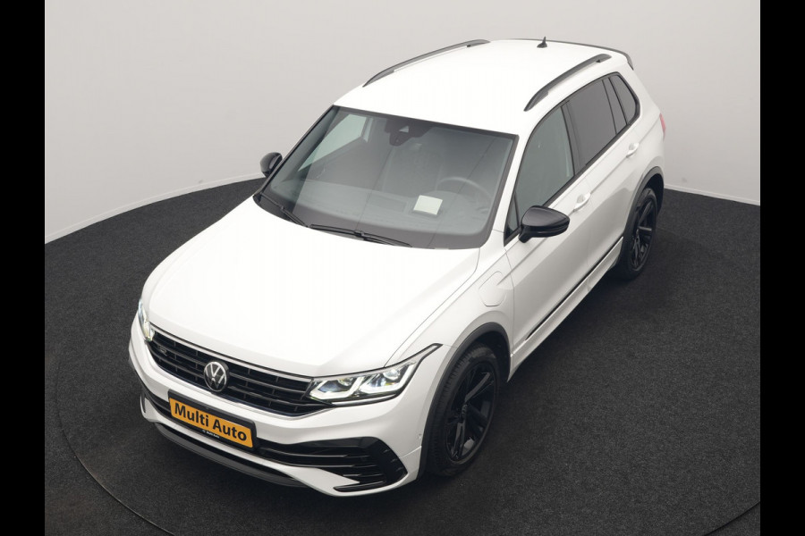 Volkswagen Tiguan 1.4 TSI eHybrid R-Line PHEV 245pk Dealer O.H | Adaptive Cruise | Head Up | Camera | IQ Light | Sportstoelen Verwarmd | Apple Carplay | Keyless | BLIS | Navigatie | Virtual | DAB | 19"L.M | Plug In Hybrid |