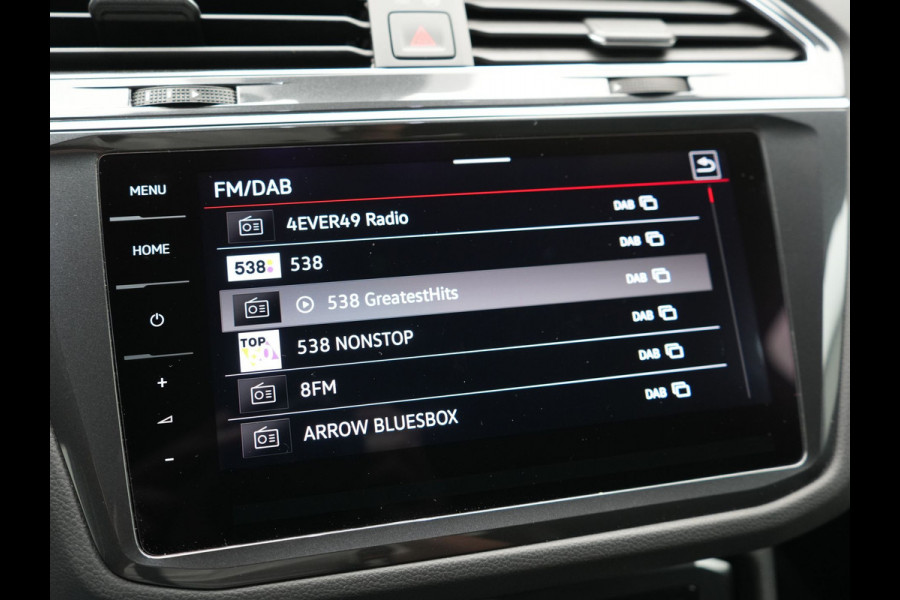Volkswagen Tiguan 1.4 TSI eHybrid R-Line PHEV 245pk Dealer O.H | Adaptive Cruise | Head Up | Camera | IQ Light | Sportstoelen Verwarmd | Apple Carplay | Keyless | BLIS | Navigatie | Virtual | DAB | 19"L.M | Plug In Hybrid |