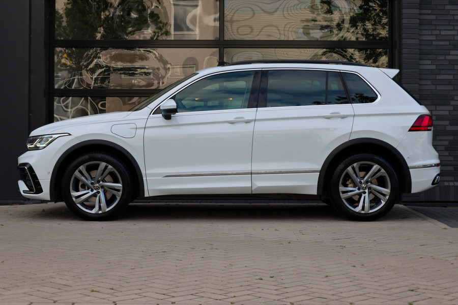 Volkswagen Tiguan 1.4 TSI eHybrid R-Line Business | BTW | PANORAMADAK | IQ-LIGHT | KEYLESS | ACC | ELEK KOFFERKLEP |