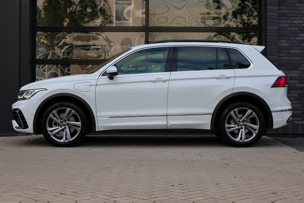 Volkswagen Tiguan 1.4 TSI eHybrid R-Line Business | BTW | PANORAMADAK | IQ-LIGHT | KEYLESS | ACC | ELEK KOFFERKLEP |
