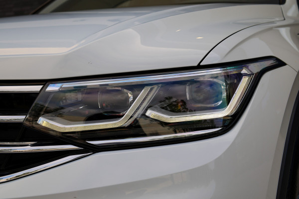 Volkswagen Tiguan 1.4 TSI eHybrid R-Line Business | BTW | PANORAMADAK | IQ-LIGHT | KEYLESS | ACC | ELEK KOFFERKLEP |