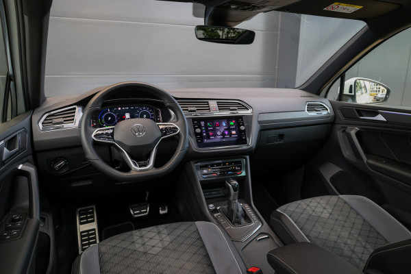 Volkswagen Tiguan 1.4 TSI eHybrid R-Line Business | BTW | PANORAMADAK | IQ-LIGHT | KEYLESS | ACC | ELEK KOFFERKLEP |