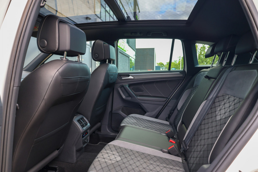 Volkswagen Tiguan 1.4 TSI eHybrid R-Line Business | BTW | PANORAMADAK | IQ-LIGHT | KEYLESS | ACC | ELEK KOFFERKLEP |
