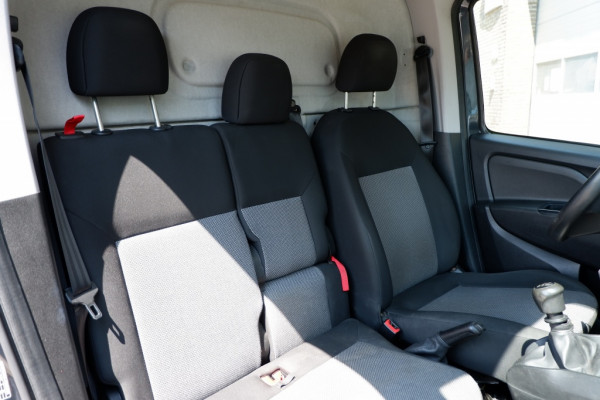 Fiat Doblò Cargo 1.6 MJ L1H1 / INCL. 6mnd Garantie / Trekhaak / Cruise-Control
