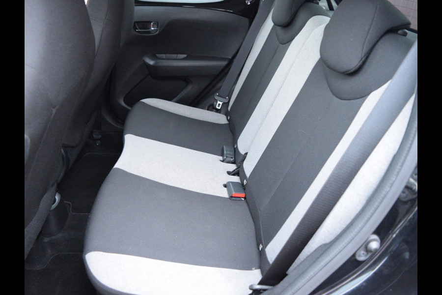 Citroën C1 1.0 VTi Elle | 72 PK | CARPLAY | ACHTERUITRIJCAMERA | LMV | CLIMATE CONTROL |