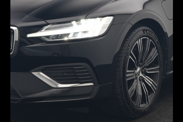 Volvo V60 T6 Recharge AWD Inscription PHEV 340pk Dealer O.H | Trekhaak Af Fabriek | Camera | Harman / Kardon | Lederen Sportstoelen Verwarmd | Cruise Control | Apple Carplay | Stuurverwarming | Keyless | Virtual | Navigatie | DAB | 18"L.M |