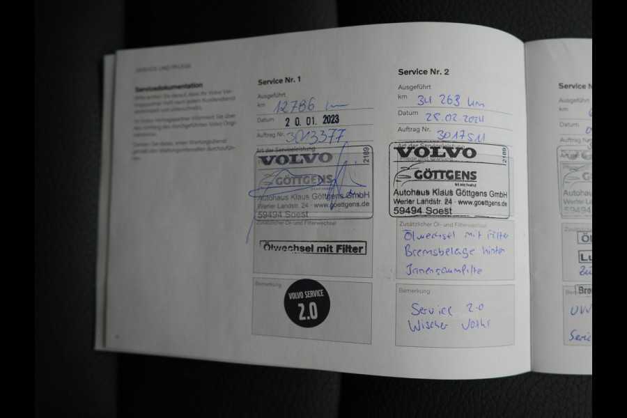 Volvo V60 T6 Recharge AWD Inscription PHEV 340pk Dealer O.H | Trekhaak Af Fabriek | Camera | Harman / Kardon | Lederen Sportstoelen Verwarmd | Cruise Control | Apple Carplay | Stuurverwarming | Keyless | Virtual | Navigatie | DAB | 18"L.M |
