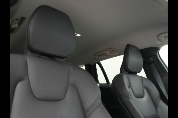 Volvo V60 T6 Recharge AWD Inscription PHEV 340pk Dealer O.H | Trekhaak Af Fabriek | Camera | Harman / Kardon | Lederen Sportstoelen Verwarmd | Cruise Control | Apple Carplay | Stuurverwarming | Keyless | Virtual | Navigatie | DAB | 18"L.M |