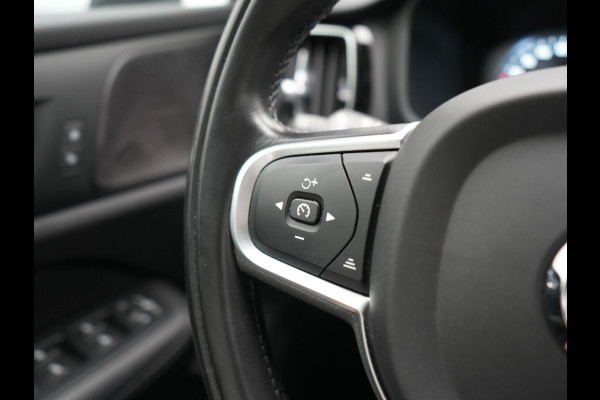 Volvo V60 T6 Recharge AWD Inscription PHEV 340pk Dealer O.H | Trekhaak Af Fabriek | Camera | Harman / Kardon | Lederen Sportstoelen Verwarmd | Cruise Control | Apple Carplay | Stuurverwarming | Keyless | Virtual | Navigatie | DAB | 18"L.M |