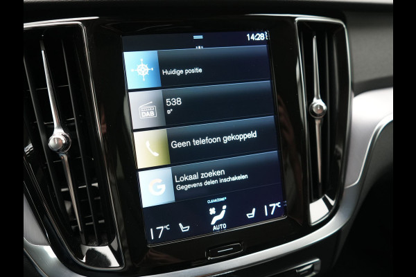 Volvo V60 T6 Recharge AWD Inscription PHEV 340pk Dealer O.H | Trekhaak Af Fabriek | Camera | Harman / Kardon | Lederen Sportstoelen Verwarmd | Cruise Control | Apple Carplay | Stuurverwarming | Keyless | Virtual | Navigatie | DAB | 18"L.M |