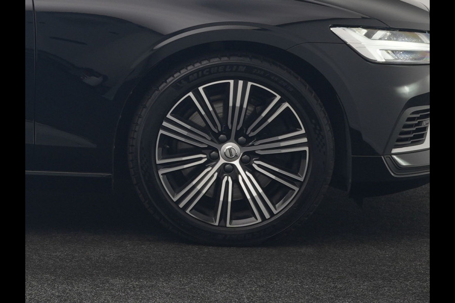 Volvo V60 T6 Recharge AWD Inscription PHEV 340pk Dealer O.H | Trekhaak Af Fabriek | Camera | Harman / Kardon | Lederen Sportstoelen Verwarmd | Cruise Control | Apple Carplay | Stuurverwarming | Keyless | Virtual | Navigatie | DAB | 18"L.M |