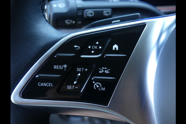 Mercedes-Benz Eqv 300 L2 90 kWh AMG Luchtvering 7 Persoons Elek deuren
