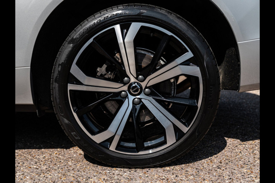Volvo XC60 2.0 T8 455PK Plug-in hybrid AWD Ultimate Dark | SOH 99,8% | Pano | H/K Sound | Surround View