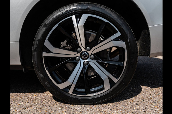 Volvo XC60 2.0 T8 455PK Plug-in hybrid AWD Ultimate Dark | SOH 99,8% | Pano | H/K Sound | Surround View
