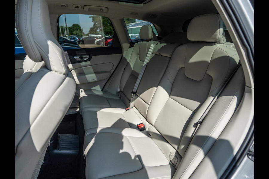Volvo XC60 2.0 T8 455PK Plug-in hybrid AWD Ultimate Dark | SOH 99,8% | Pano | H/K Sound | Surround View