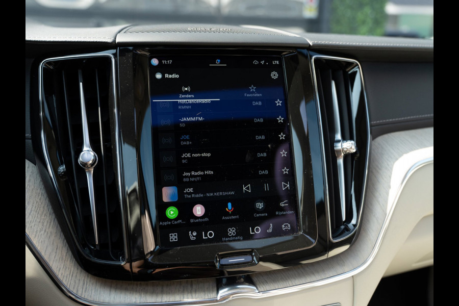 Volvo XC60 2.0 T8 455PK Plug-in hybrid AWD Ultimate Dark | SOH 99,8% | Pano | H/K Sound | Surround View