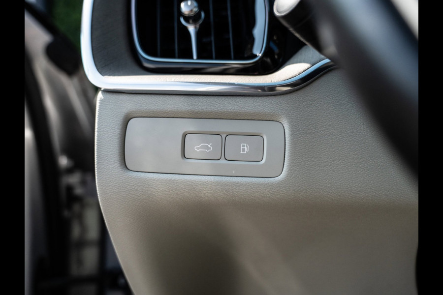 Volvo XC60 2.0 T8 455PK Plug-in hybrid AWD Ultimate Dark | SOH 99,8% | Pano | H/K Sound | Surround View