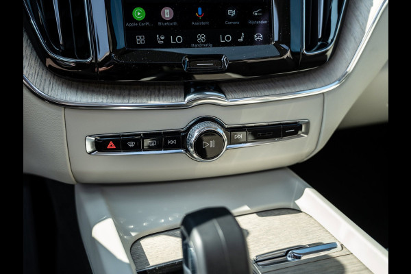 Volvo XC60 2.0 T8 455PK Plug-in hybrid AWD Ultimate Dark | SOH 99,8% | Pano | H/K Sound | Surround View