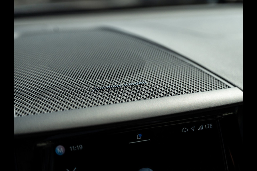 Volvo XC60 2.0 T8 455PK Plug-in hybrid AWD Ultimate Dark | SOH 99,8% | Pano | H/K Sound | Surround View