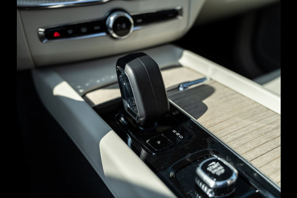 Volvo XC60 2.0 T8 455PK Plug-in hybrid AWD Ultimate Dark | SOH 99,8% | Pano | H/K Sound | Surround View