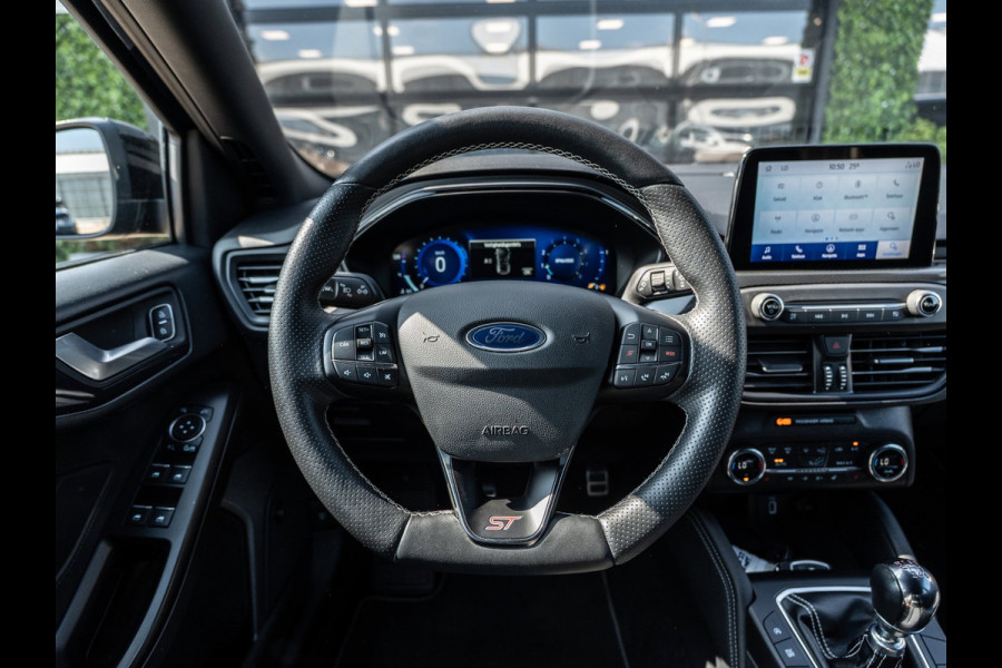Ford Focus 2.3 EcoBoost ST-3 | B&O | Camera | Winter Pack