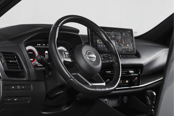 Nissan QASHQAI 1.3 MHEV 140 PK Tekna Orig. NL | Panodak | Elek. Stoel | Elek. Klep | Adapt. Cruise | PDC | 360 Camera | NAV + App. Connect | ECC | Trekhaak | LM 19" |