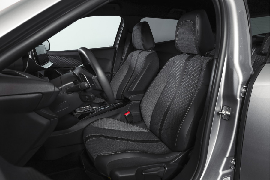 Peugeot 2008 1.2 PureTech 130 PK Allure - Automaat | Dig. Cockpit | Adapt. Cruise | Stoelverw. | PDC | Camera | App. Connect | ECC | LM 17" |