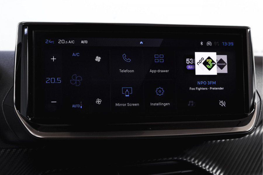 Peugeot 2008 1.2 PureTech 130 PK Allure - Automaat | Dig. Cockpit | Adapt. Cruise | Stoelverw. | PDC | Camera | App. Connect | ECC | LM 17" |