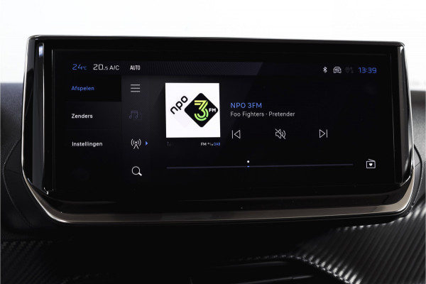 Peugeot 2008 1.2 PureTech 130 PK Allure - Automaat | Dig. Cockpit | Adapt. Cruise | Stoelverw. | PDC | Camera | App. Connect | ECC | LM 17" |