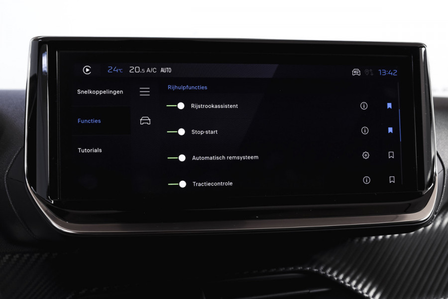 Peugeot 2008 1.2 PureTech 130 PK Allure - Automaat | Dig. Cockpit | Adapt. Cruise | Stoelverw. | PDC | Camera | App. Connect | ECC | LM 17" |