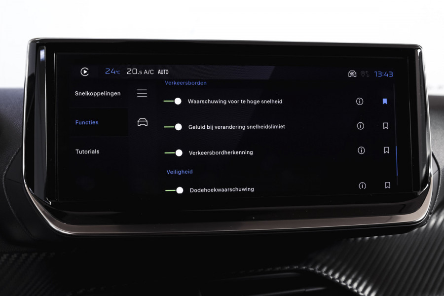 Peugeot 2008 1.2 PureTech 130 PK Allure - Automaat | Dig. Cockpit | Adapt. Cruise | Stoelverw. | PDC | Camera | App. Connect | ECC | LM 17" |
