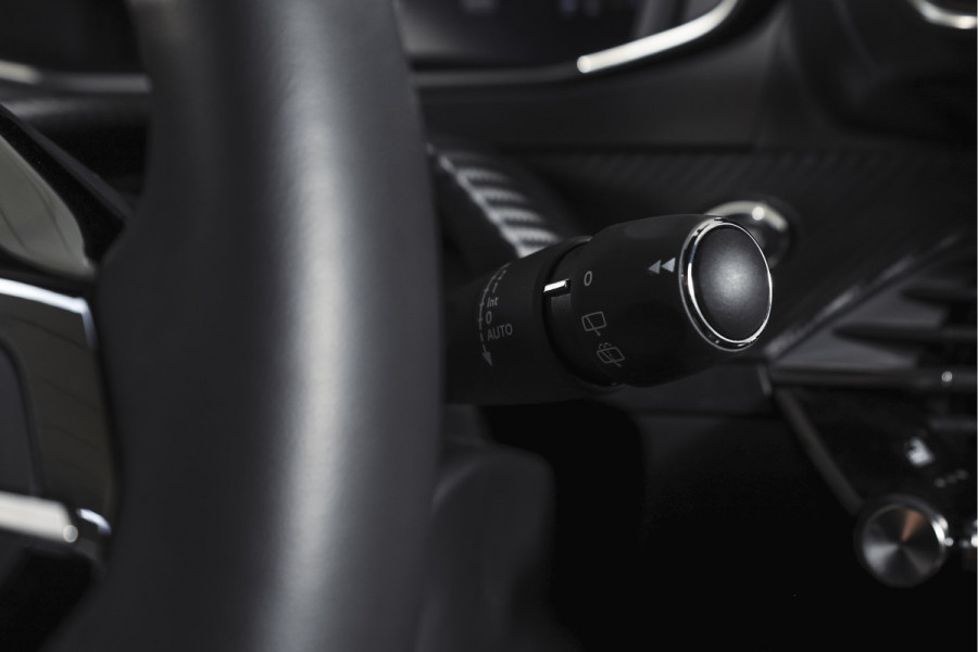 Peugeot 2008 1.2 PureTech 130 PK Allure - Automaat | Dig. Cockpit | Adapt. Cruise | Stoelverw. | PDC | Camera | App. Connect | ECC | LM 17" |